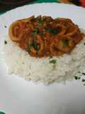 Calamares en salsa americana con arroz