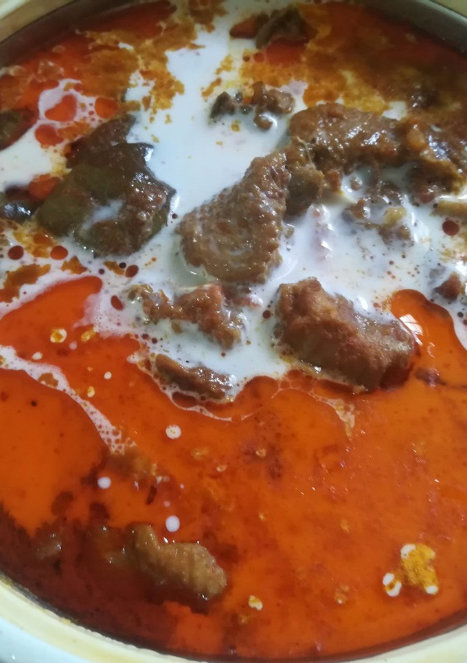 தேங்காய் பால் சிக்கன் குழம்பு செய்முறை முக்கிய புகைப்படம்