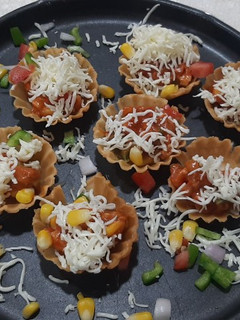 કોર્ન પીઝા બાસ્કેટ (Corn Pizza Basket Recipe In Gujarati) રેસીપી મુખ્ય ફોટો