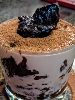 Una foto de TIRAMISÚ🥧Con Muffins de Cocoa y Nuezmoscada...!