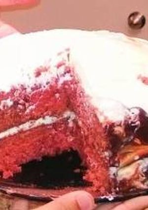 A picture of Red Velvet Chocolate Ganache Cake.