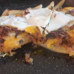 A picture of Papas con cheddar.