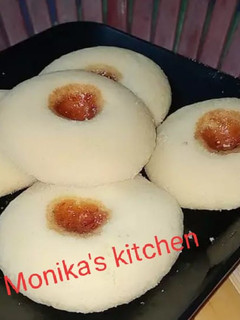 A picture of Jam cookies.