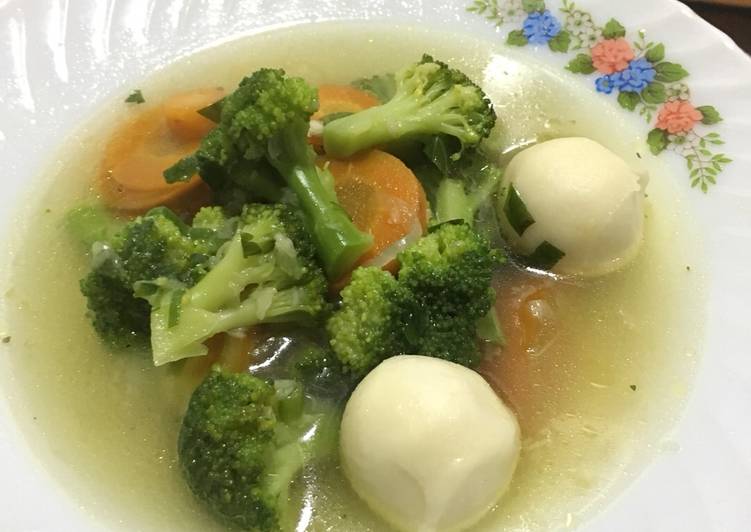 Cara Gampang Membuat Sayur Sop Brokoli Fishball yang Lezat Sekali