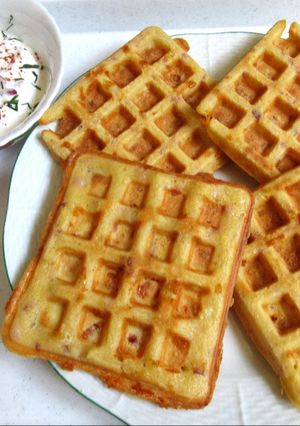 Sonkás-sajtos gofri (Gluténmentes) recept fotója