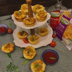 A picture of Muffinizza (muffin+pizza).