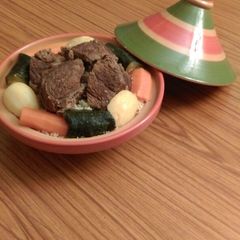 A picture of Algerian Traditional Couscous.