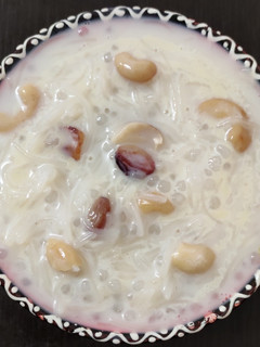 ஜவ்வரிசி சேமியா பாயாசம் (Javvarisi semiya payasam recipe in tamil) செய்முறை முக்கிய புகைப்படம்