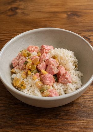 Una foto de Bowl de atún con arroz