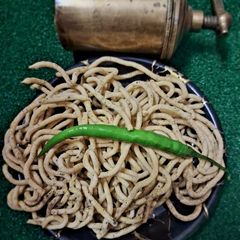 A picture of Bhavnagari Gathiya.