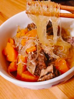 百里香燉牛肉粉絲煲 的食譜成品照片