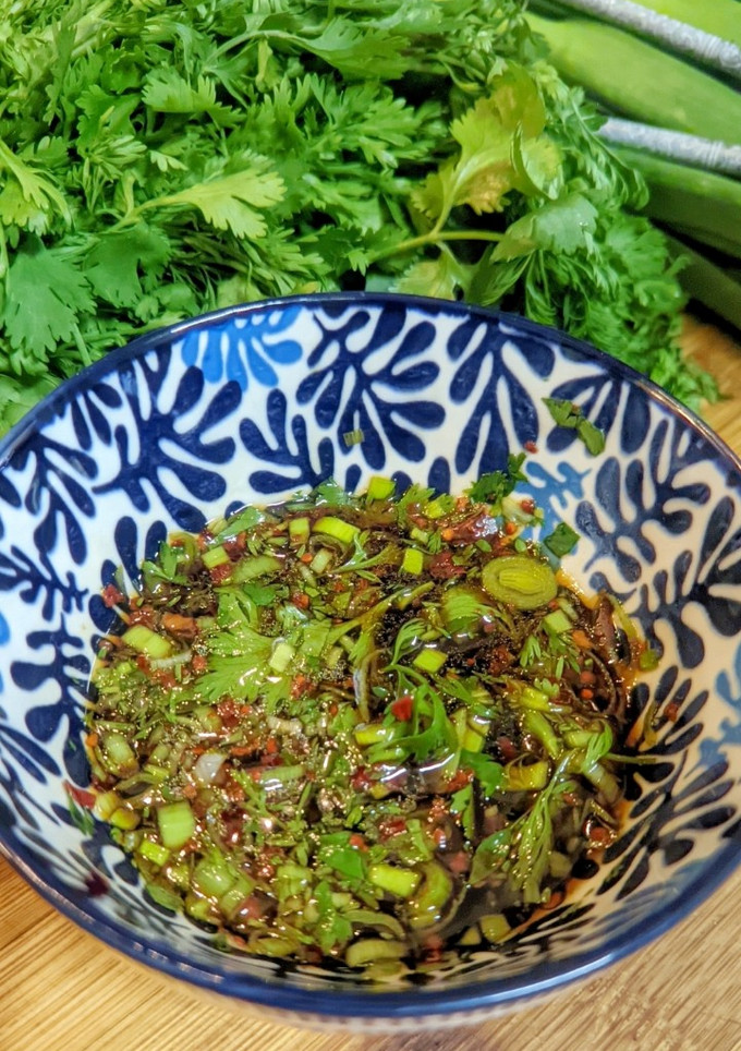 Una foto de Salsa estilo oriental