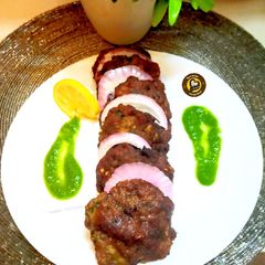 A picture of Chapli Kabaab Or Mutton Mince Patties.