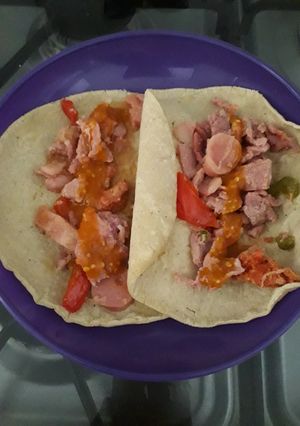 Una foto de Alambre 😋😘