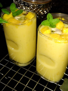 मैंगो शेक (Mango shake recipe in hindi) रेसिपी मुख्य फोटो