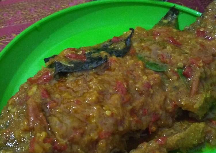 Masakan Populer Gurami bumbu ndeso pedas Ala Warung