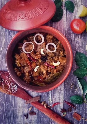 খাসির মাংস ভূনা রেসিপির প্রধান ছবি