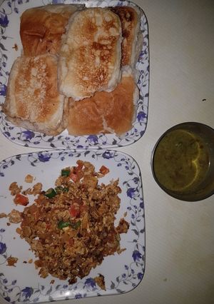 A picture of Burji pav.