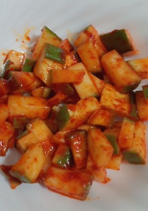 A picture of INSTANT KERI (MANGO) PICKLE.
