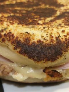 Una foto de Focaccia rellena