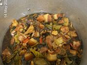 A picture of cá kho dưa chua