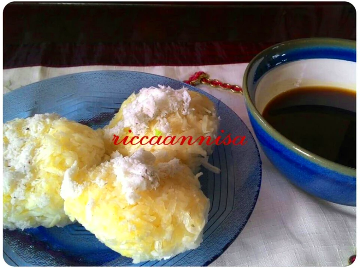 Langkah Mudah untuk Membuat Resep Selada gumbili (singkong parut kuah gula merah) yang Lezat Sekali Anti Ribet, Lezat Sekali