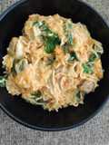 Mie telur nyemek