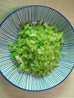 蒜末炒芹菜 的食譜成品照片