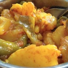 Onion capsicum veg A picture of Onion capsicum veg.