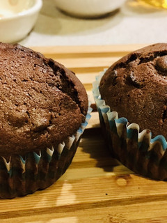 Egyszerű csokis muffin 🧁🥛🍫 recept fotója