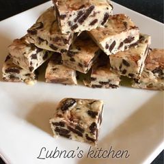 Oreo ‘n’ Cream Fudge: A picture of Oreo ‘n’ Cream Fudge:.