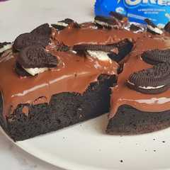 Una foto de TORTA OREO BOMBA! Con 4 INGREDIENTES!