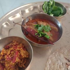 A picture of Kathiyavadi dhokli nu shak.