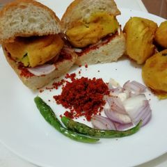 A picture of Vada pav.