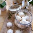 Kue Putri Salju Almond