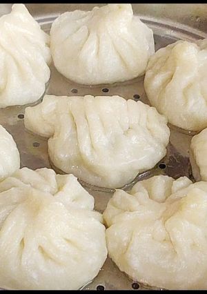 A picture of Chicken Momos.
