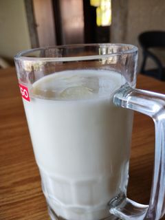 थंडगार लस्सी (Lassi Recipe In Marathi) रेसिपी चे मुख्य फोटो