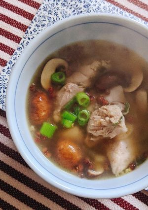 A picture of Ginger chicken soup 🐣.