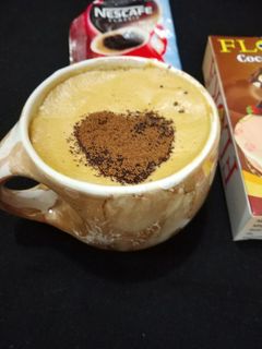 कॉफी (Coffee Recipe In Hindi) रेसिपी मुख्य फोटो