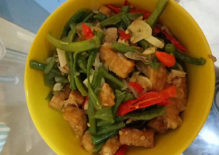Oseng kacang panjang campur tempe
