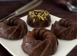 Foto di Mini Muffin di Banana con Cocco e Cioccolato Senza Cottura