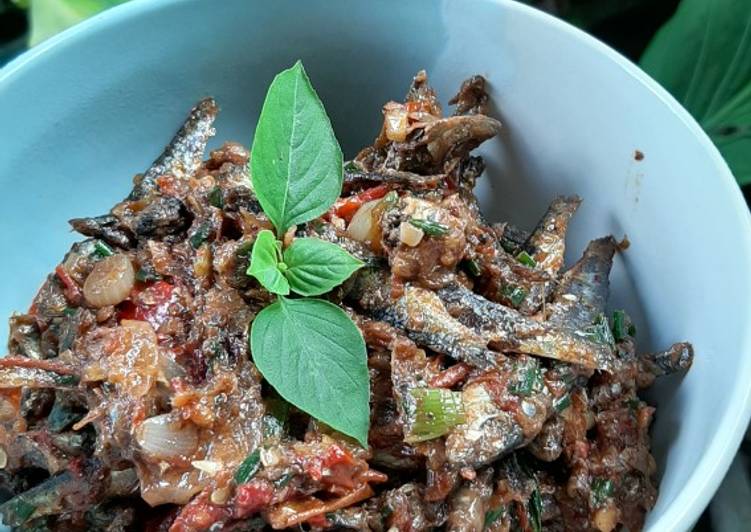 Sambal terasi ikan asin