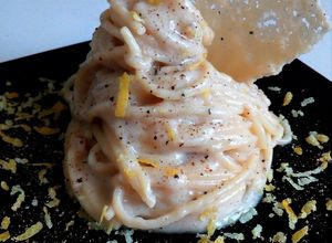 Foto di Cacio e Pepe con scorza di limone