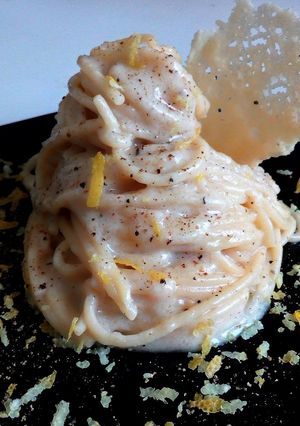 A picture of Cacio e Pepe with Lemon Zest.