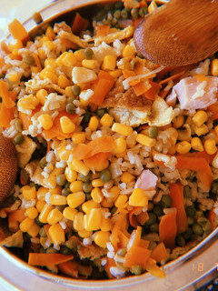 Una foto de Arroz tres delicias