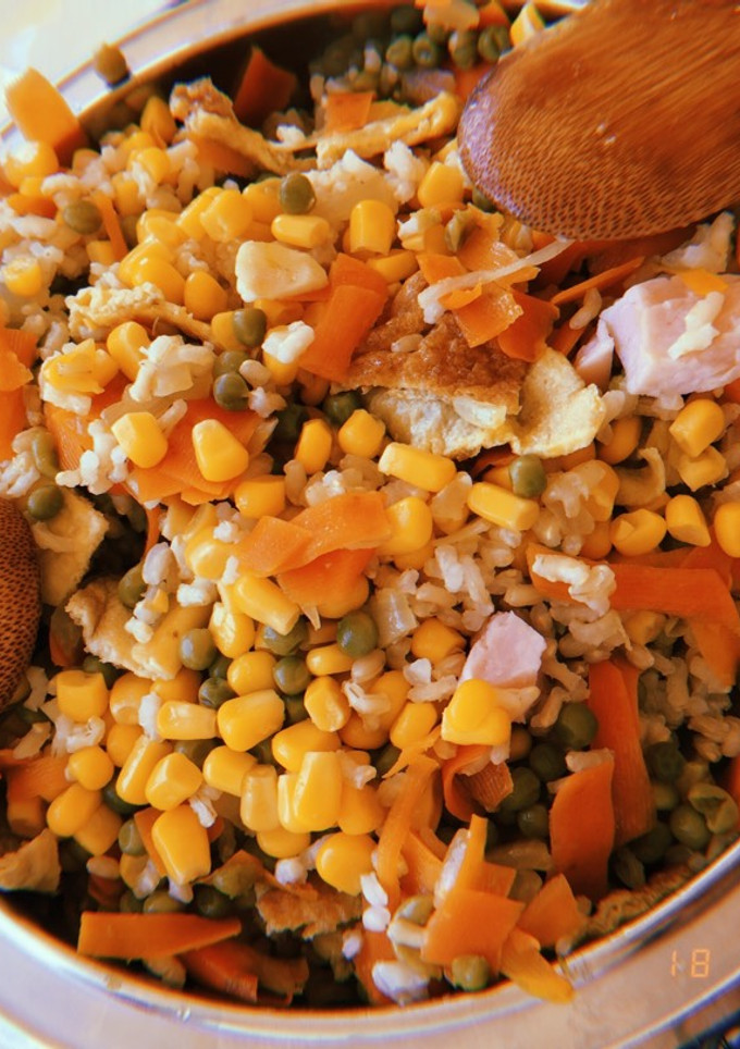 Una foto de Arroz tres delicias