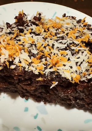 A picture of Choco Biko with white coconut shreds and toasted coconut.