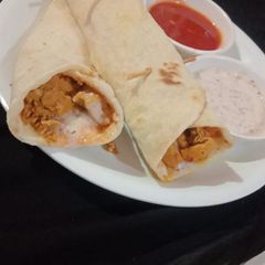 A picture of Shawarma(with white sauce).