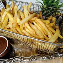 A picture of Fries bucket.