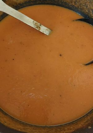 Una foto de Sopa de tomate con tres ingredientes